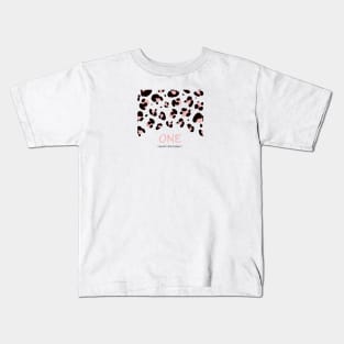 Animal print. Wild leopard print pattern Kids T-Shirt